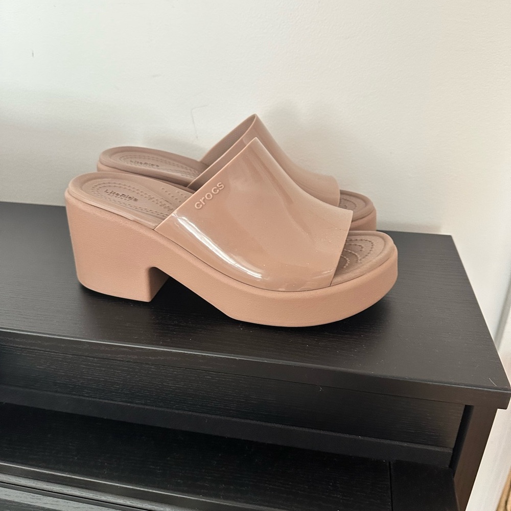 Crocs Women's Tan Platform Sandals
